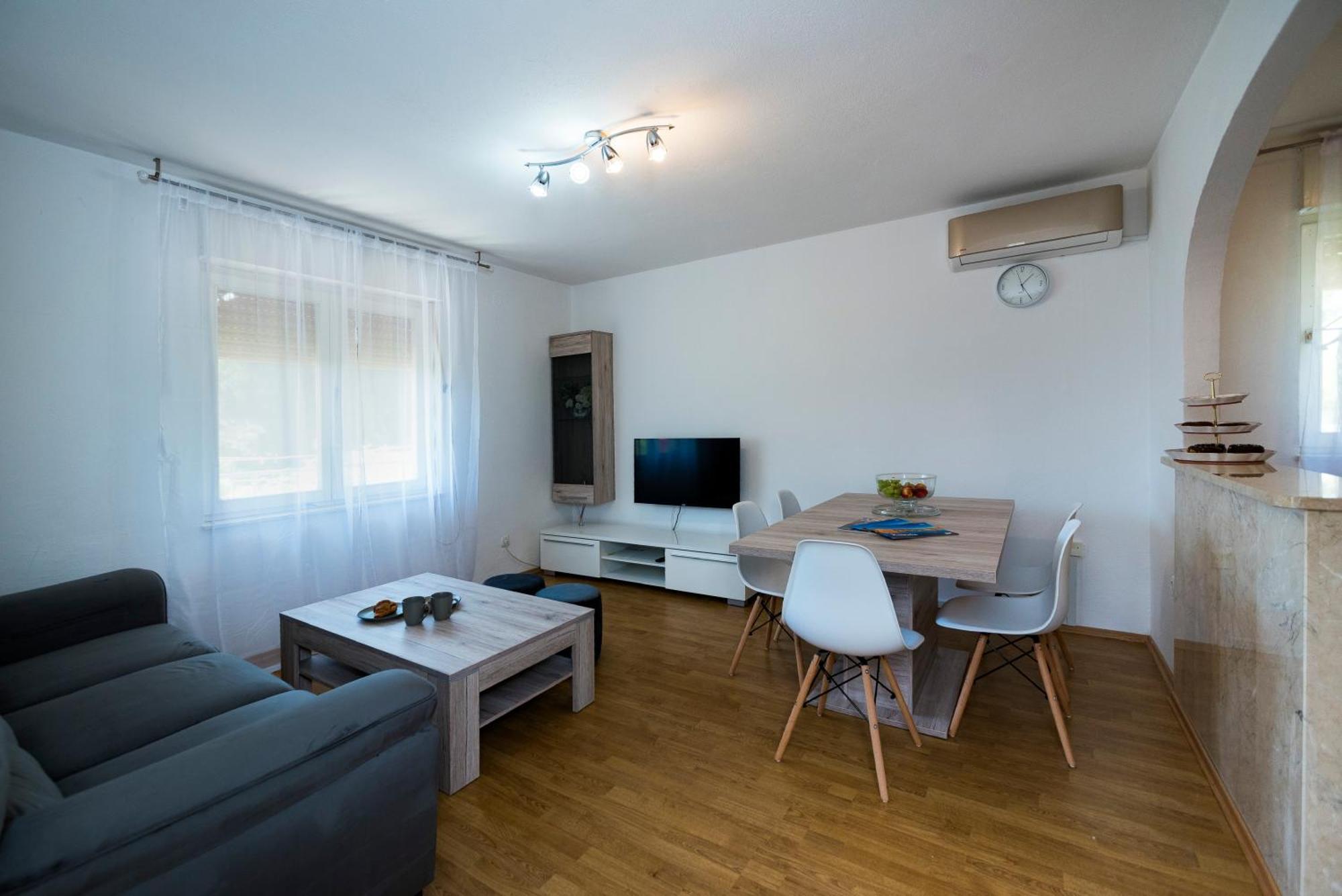 M&M Pelivan Apartments Solin Dış mekan fotoğraf