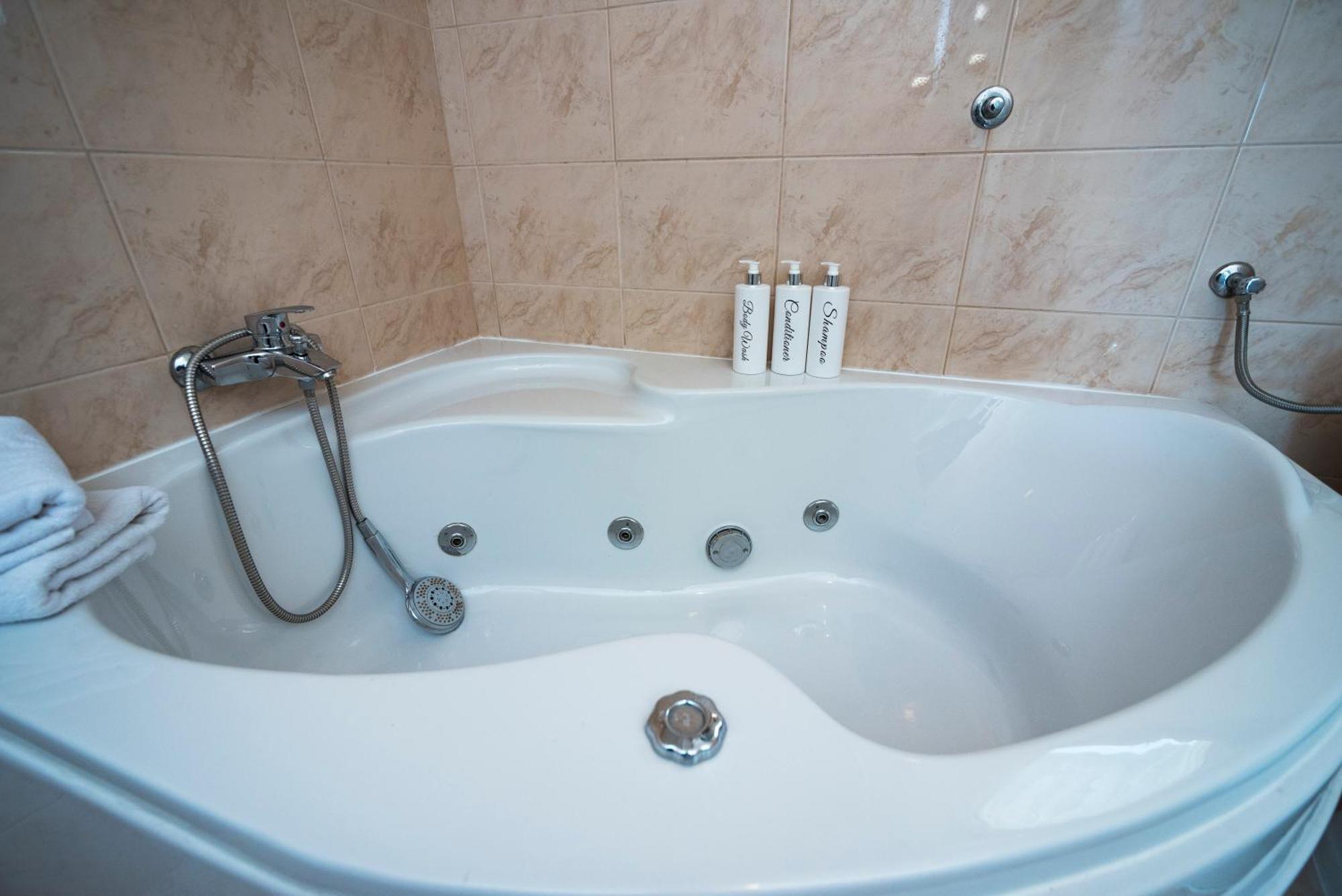 M&M Pelivan Apartments Solin Dış mekan fotoğraf