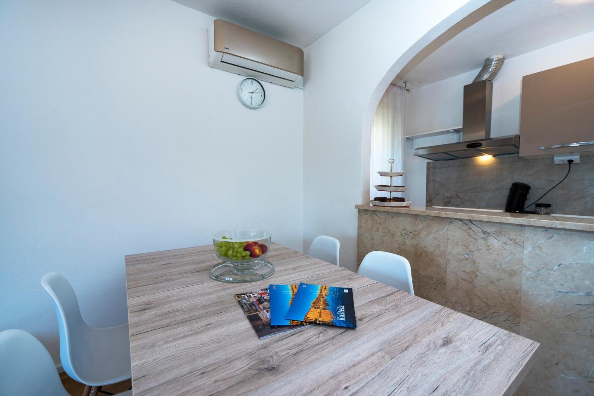 M&M Pelivan Apartments Solin Dış mekan fotoğraf